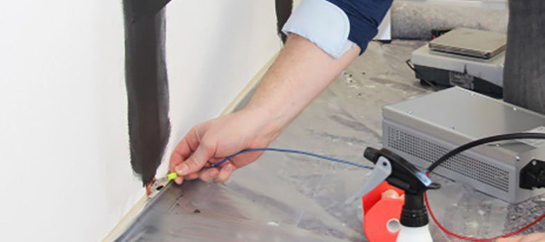 Odstraňovanie plestí a vlhkosti